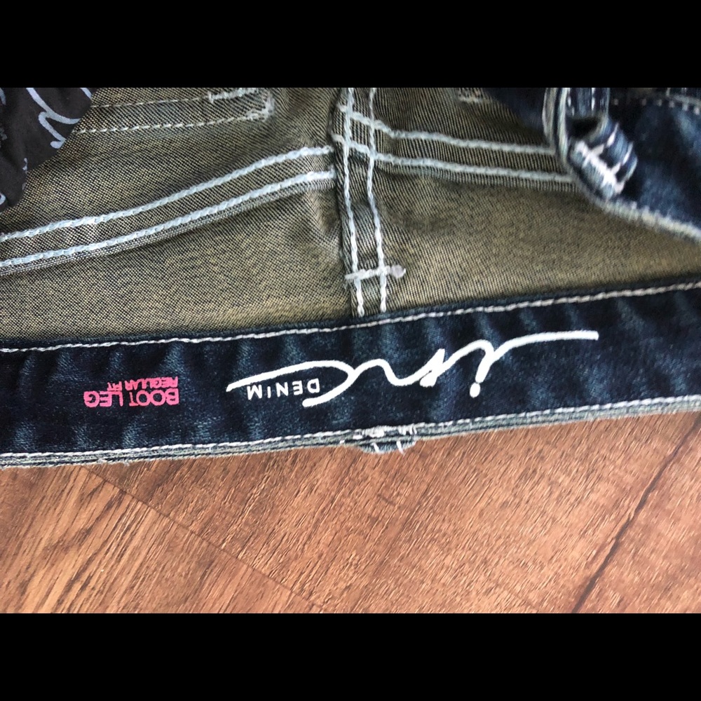 Jeans - Picture 2 of 4